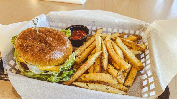 1906 Cheeseburger with fries - 1/3 lb angus beef, cheese, lettuce, tomato, pickle, 1906 sauce