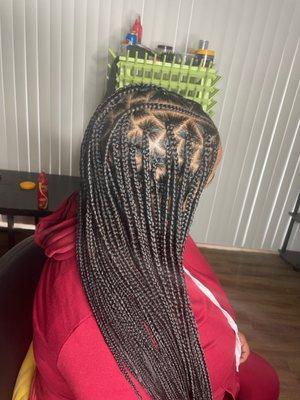 Smedium Knotless Braids by Jaz It Your Way, Suite 113. Text 443-985-7138