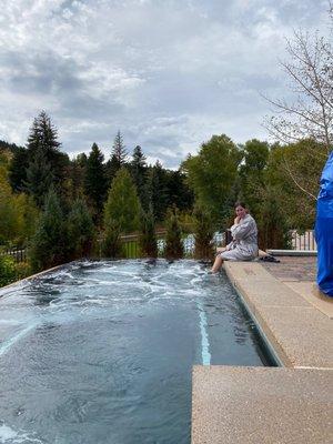 Hot tub at pool. Spa guest can use.