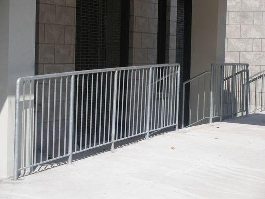 GALVANIZED PIPE BARRIER