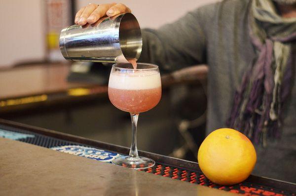 The Italian Greyhound brings cava and grapefruit together.