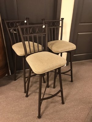 Strong and good quality bar stools