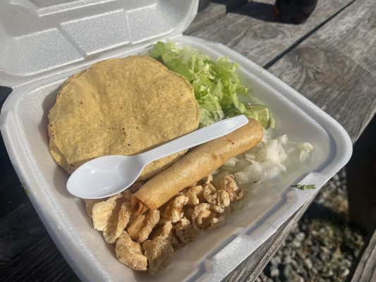 Toppings fir three Pozole Verde - outstanding