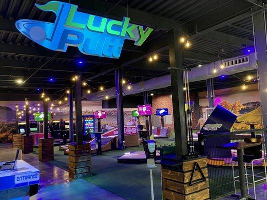 Indoor Mini Golf blends the latest technology, like robotics, sounds & custom FX, with your favorite mini golf challenges