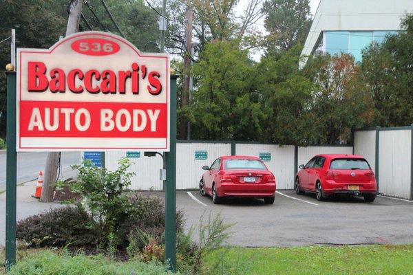 Baccari's Sign and Estimate Parking