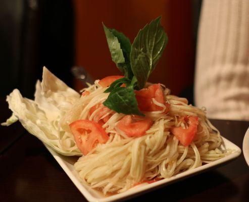 Bok La-Hong (spicy papaya salad)