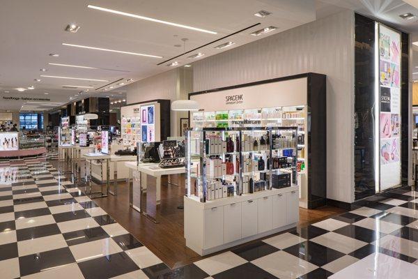 Space NK Apothecary London at Bloomingdale's SF Centre