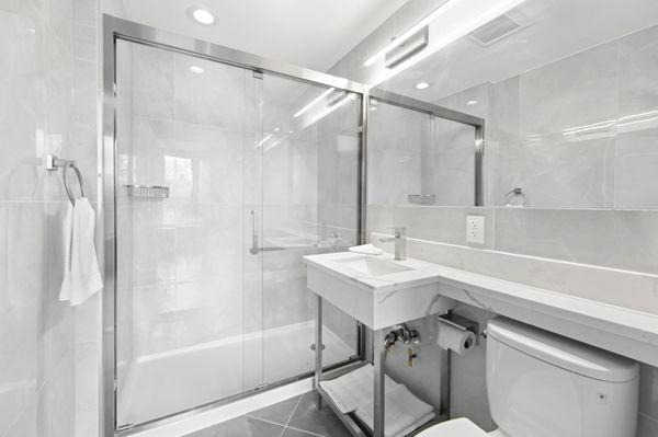 Modern Bathroom