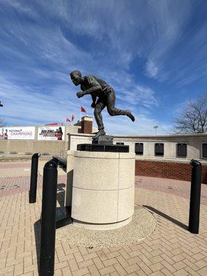 Statue of Lenny Lyles