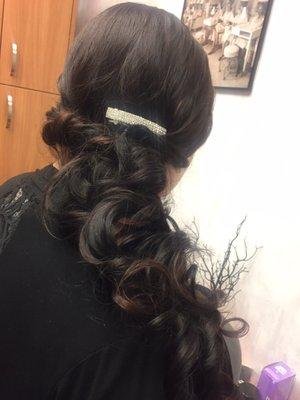 Maid of honor hair