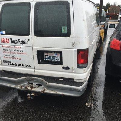 To who ever drove this van today thanks for blocking me in! Excellent parking job!