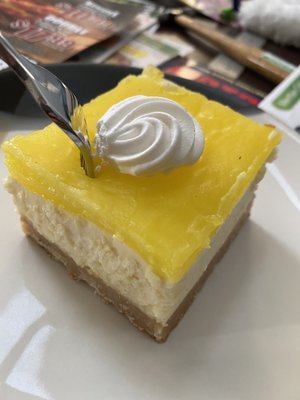 Lemon cheesecake