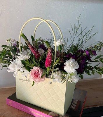 Flower arrangement