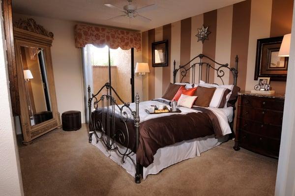 Woodcreek Apartments Bedroom