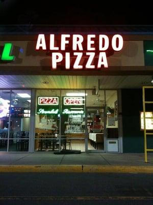 Alfredo Pizza