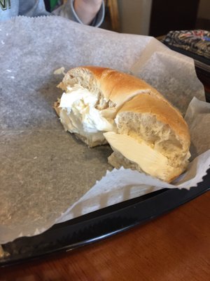 Reg. Bagel w/ Plain cream cheese