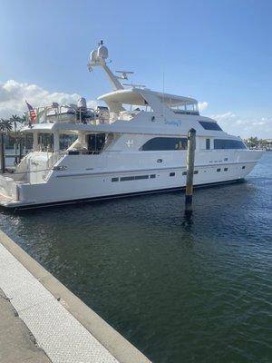 Monthly Boat Bottom cleaning