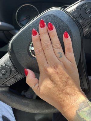 Thank you Tracy for making my experience a success! I can't wait to go back and get my nails done