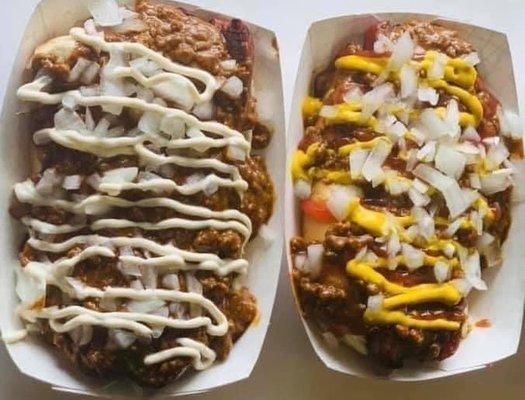 Chili dogs