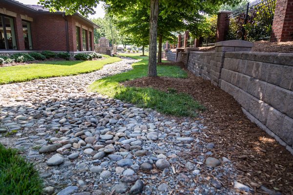 stone and retaining wall materials