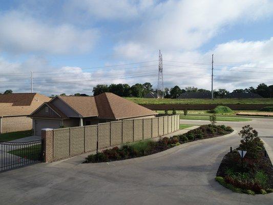 ChiselStone Precast Fence