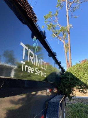 Trimco trailer... Rigging up for a removal in the treetops!