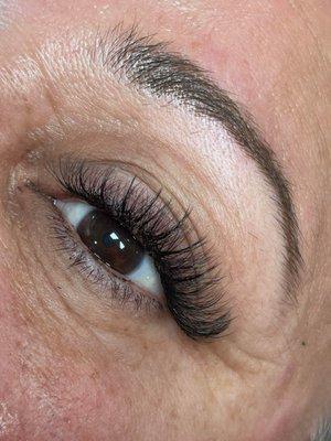 Eyelashes extensions