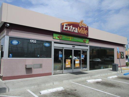 Front: Ed's Cheveron Extra Mile Store.