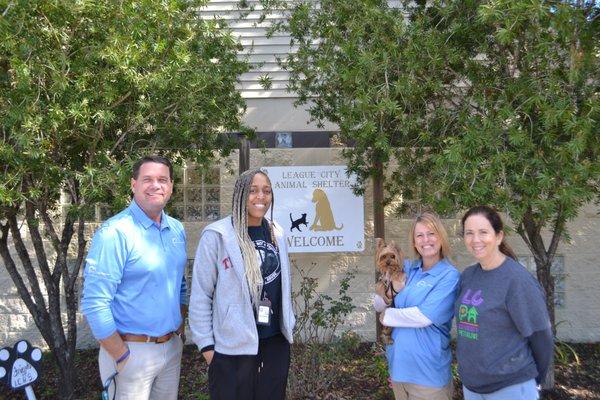 Squeaky Clean Solutions Supports League City Animal Shelter