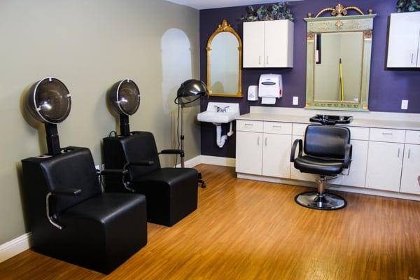 Legend Oaks Healthcare and Rehabilitation - West San Antonio Salon