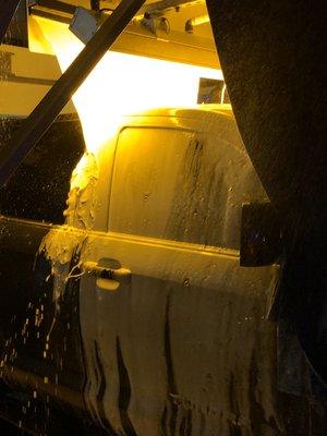 Are wall of foam make sure that your car gets clean. Come try the best automatic car wash in Deer Park Texas.