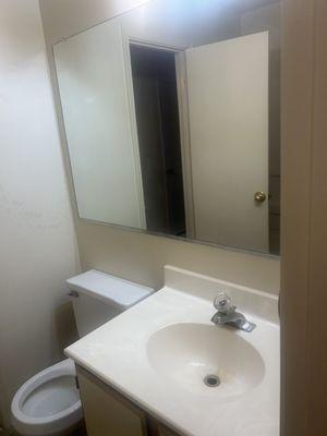 Clean sink mirror