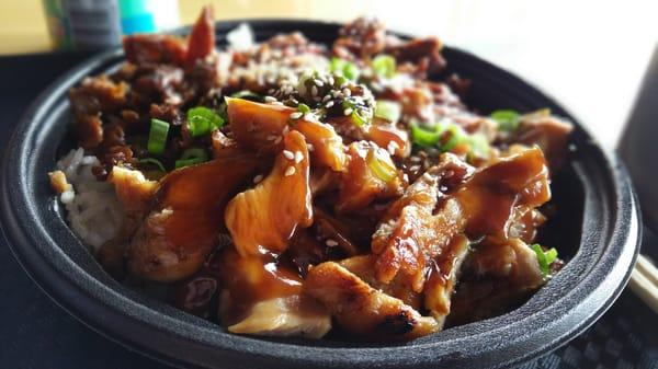 Chicken and beef bowl