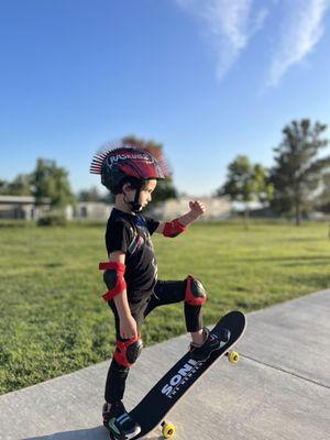 This park has an amazing trail for biking, skating, walking area and the playground is one of our favorites in Santa Clarita.