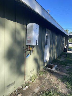 New tankless water heater installed by PDB Inc