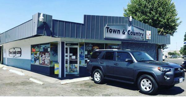 Town & Country Liquor