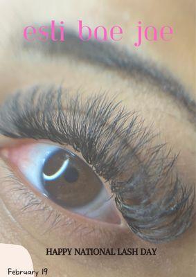 Volume Lash Extensions