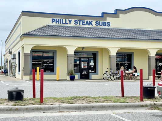 Outside of shop - some outside seating, Monterey Plaza (Food Lion), behind Lighthouse Bagels, easy in/out - CLOSED MONDAYS