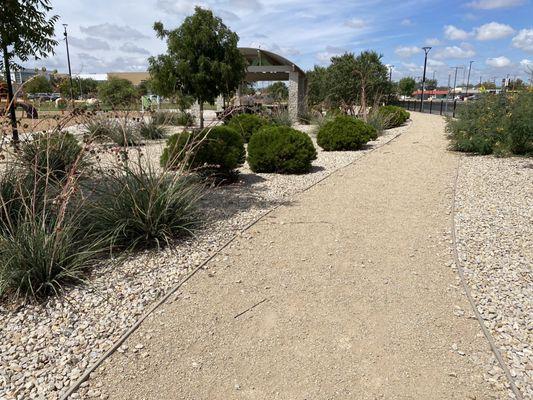 Walking path @ City Park, Hobbs, NM (9/2/2022)