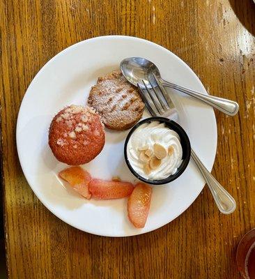 Dessert plate starts w fresh grapefruit