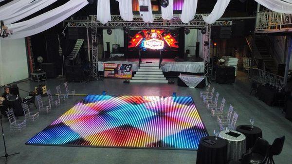 Pista de baile totalmente iluminada para sus eventos y ocasiones especiales