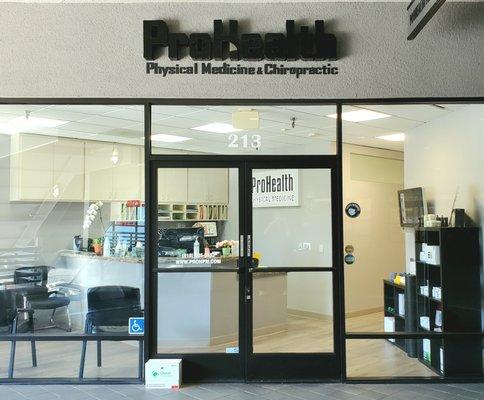 Welcome to our office! Easy access with 2 levels of FREE parking. Next to Michaels, Marshalls and Jinya on Ventura Blvd