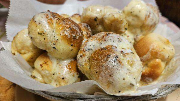 Famous Garlic Rolls