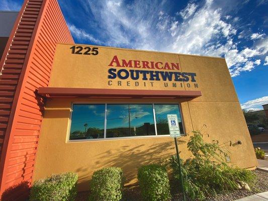 American Southwest Credit Union's Sahuarita Green Valley Branch.