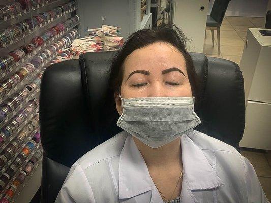 Eyebrows Tinting