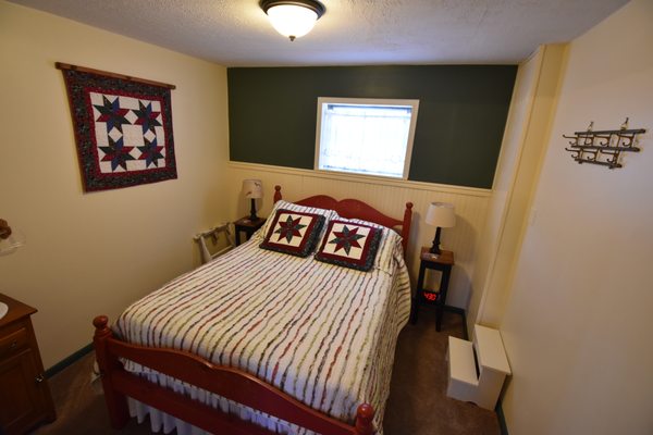 Braeburn Cottage - Bedroom 2 - Full