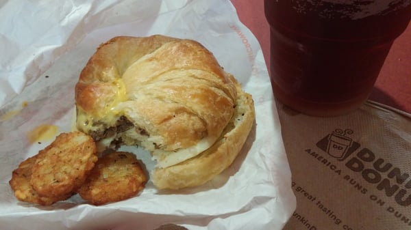 Sausage Egg Croissant/Hash Brown6pc/Unsweetened Iced Tea with Lemon