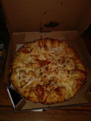 Pan crust chicken onion pizza. Suppose to have bbq sauce but there is none on there. Im going to stick with the thin crust next time.