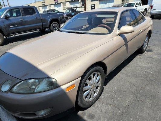 front side of 1994 Lexus SC400 new gold paint by Maaco Van Nuys Saticoy