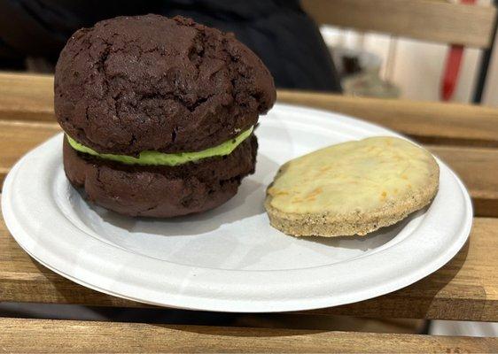 Mint whoopie pie and earl grey tea cookie with orange glaze!